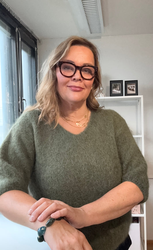 Bouclé-neule vihreä