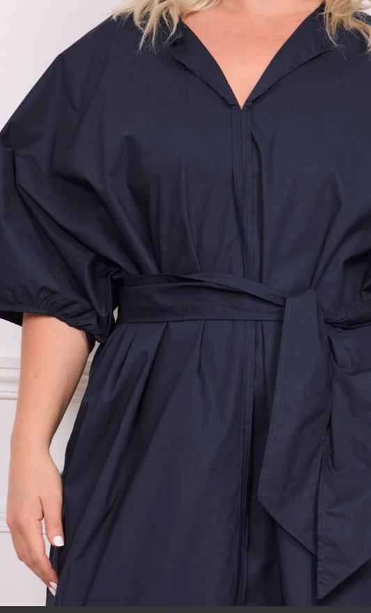 Vapaa-ajan mekko -musta